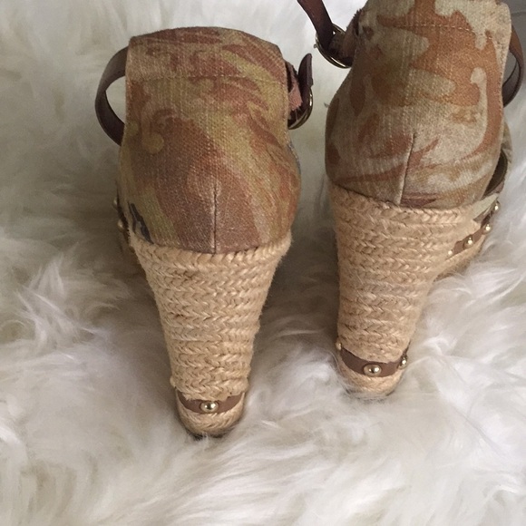 ALDO Tan Lila Wedges - Picture 5 of 12